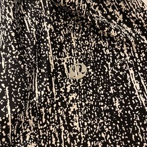 Lulu Skort Size 4 black and white pattern - Mid Rise